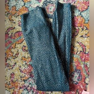 Sold out. Bossy Print. Beautiful shade of Nile. XS.